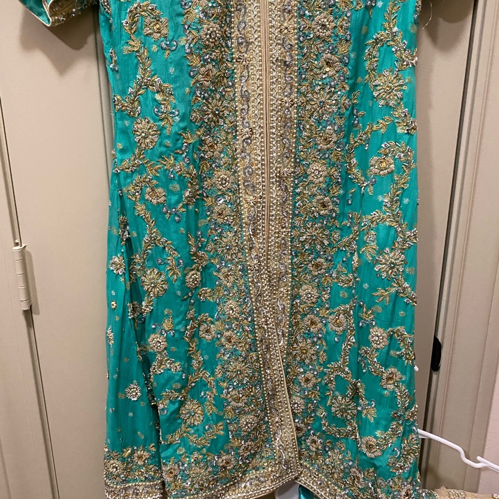 Shalwar Kameez Blue With purse clutch wedding dress - Picture 4 of 8